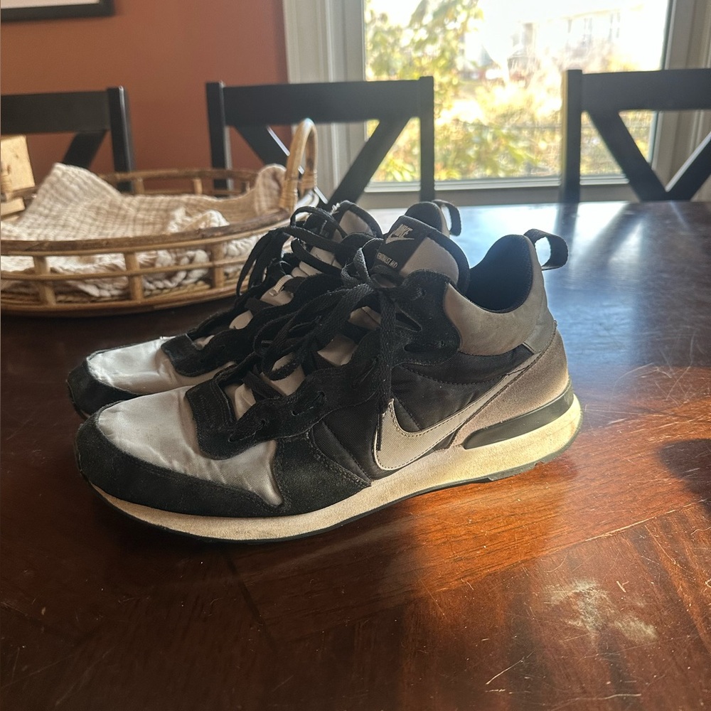 Nike Internationalist Mid Men’s Size 12